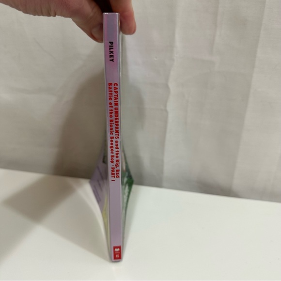 Captain Underpants and the Big, Bad Battle of the Bionic Booger Boy Book 6 - Picture 2 of 3